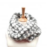 Dalton – Dogtooth Faux Fur Single Snood – Grey – The Scarf Giraffe