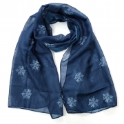 Snowflake Scarf – British Artists Design Blue – Stylish & Luxurious – Unisex – The Scarf Giraffe