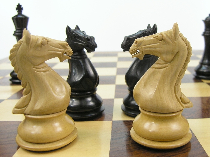 Ami Elizabeth Staunton – Ebonised Black Chess Set