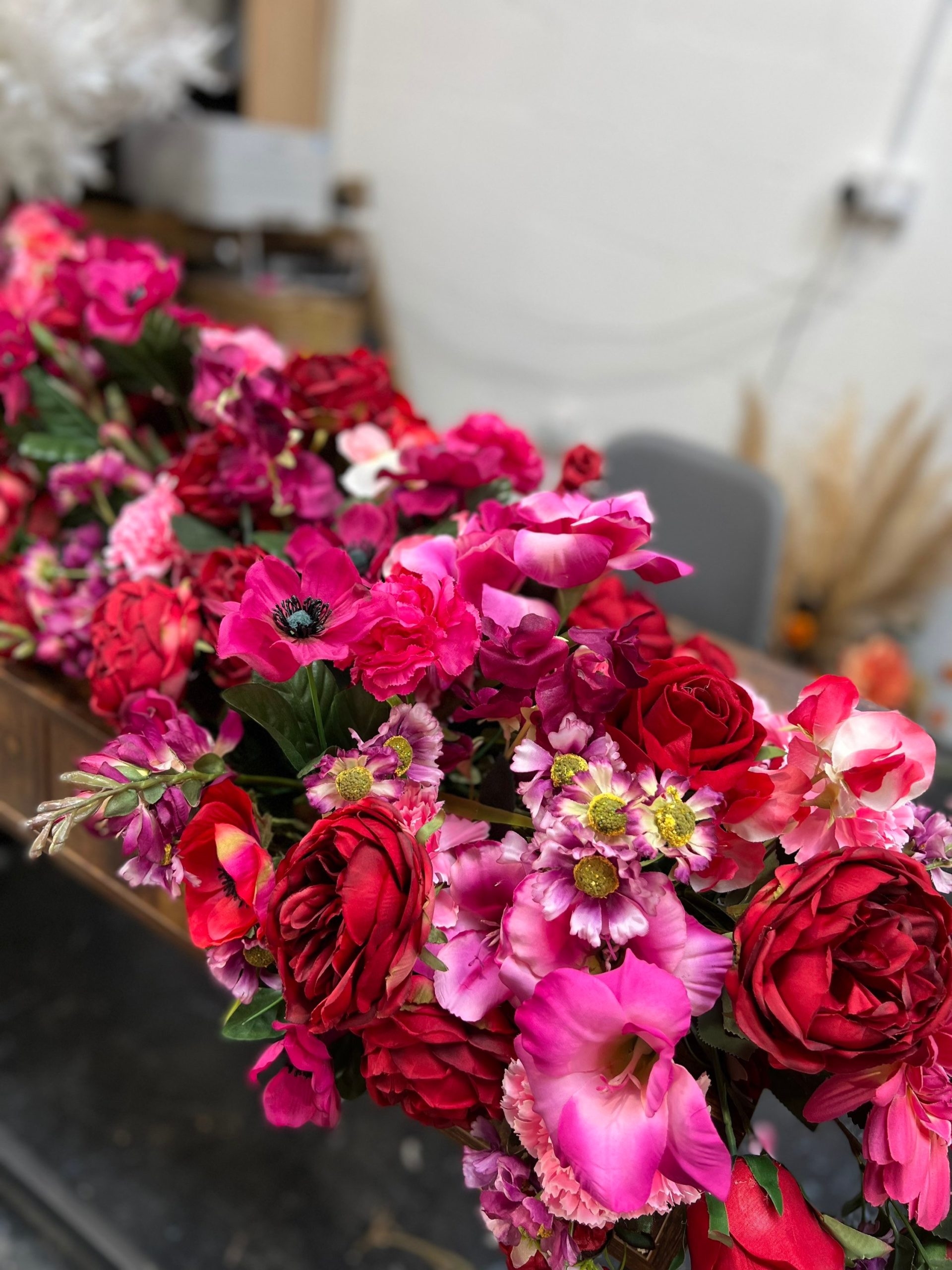 Hot Pink Flower Garland – Fuchsia Pink Flower Garland – 10 Feet – Commercial Flower Display – Shop Front Flower Display – Ivy Cruz